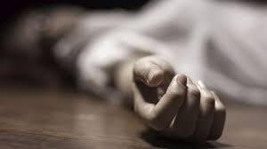 വയനാട്ടിൽ പഴയ വൈത്തിരിയില്‍ സ്വകാര്യ റിസോര്‍ട്ടിന് മുന്നിൽ പുരുഷനെയും സ്ത്രീയേയും മരിച്ച നിലയിൽ കണ്ടെത്തി.