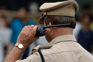 മലാപ്പറമ്പ് പെണ്‍വാണിഭം: രണ്ട് പൊലീസുകാര്‍ക്ക് സസ്‌പെന്‍ഷന്‍