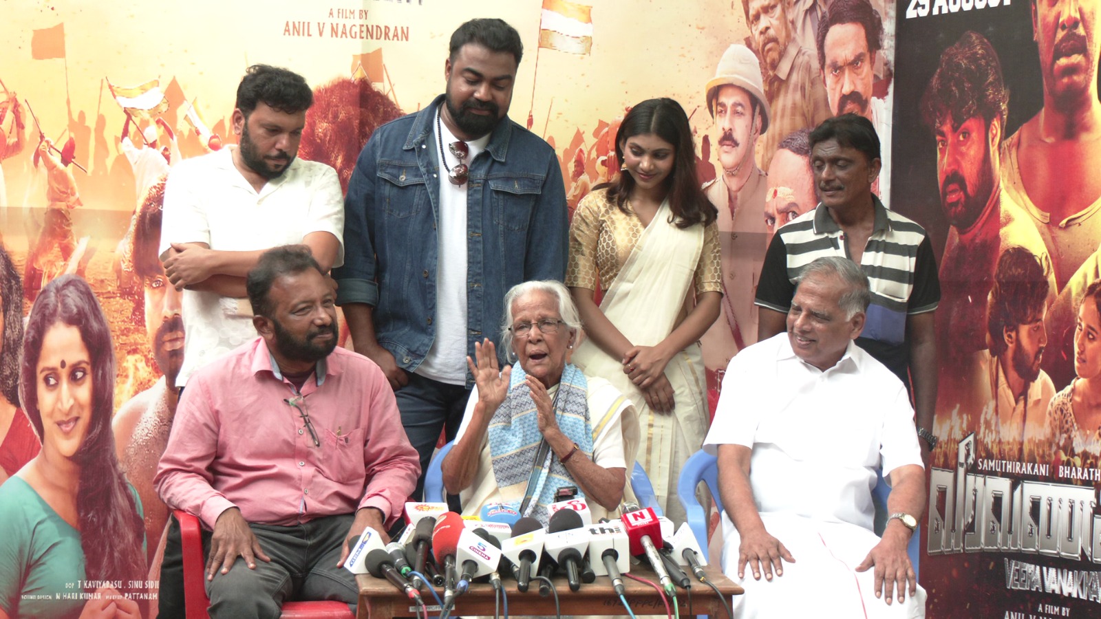 വീരവണക്കം തമിഴ്നാടിൻ്റെ ഹൃദയം കവരുന്നു; പി.കെ.മേദിനിയ്ക്ക് വൻ വരവേല്പ്, kerala psc coaching kozhikode, kozhikode cinema, best psc coaching center kozhikode silvereleaf psc academy, best psc coaching center calicut silverleaf psc acdemy, kozhikode news, calicut news