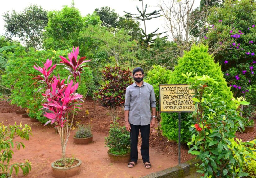 കെ സി പീറ്റർ; അമ്പുകുത്തി സ്കൂളിലെ പച്ചപ്പിന്റെ കാവലാൾ, best psc coaching centre kozhikode silverleaf psc academy, best psc coaching centre calicut silverleaf psc academy, psc coaching centre kozhikode silverleaf psc academy, psc coaching centre calicut silverleaf psc academy, kozhikode psc coaching centre calicut silverlef psc academy, calicut psc coaching centre kozhikode silverleaf psc academy, psc coaching silverleaf psc academy, calicutreporter.com