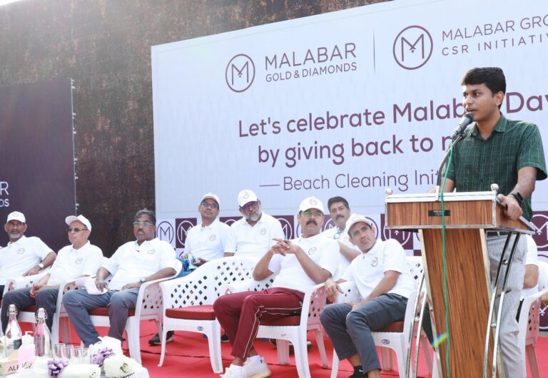 മലബാര്‍ ഗ്രൂപ്പിന്റെ വാര്‍ഷിക ദിനത്തില്‍ കോഴിക്കോട് ബീച്ച് ശുചീകരിച്ച് മാനേജ്മന്റ് അംഗങ്ങളും ജീവനക്കാരും, Calicut news, Kozhikode news, Calicut latest news, Kozhikode updates, Malabar Group, Malabar Gold, Malabar Textiles, Malabar Gold latest collection 2025
