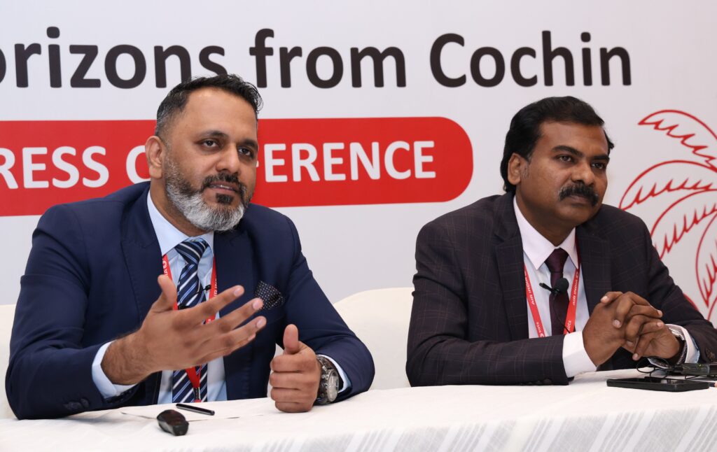 കൊച്ചി വിമാനത്താവളത്തിൽ എയര്‍ ഇന്ത്യ സാറ്റ്‌സിന്‍റെ ഗ്രൗണ്ട് ഹാൻഡ്‌ലിംഗ് പ്രവർത്തനങ്ങൾ ആരംഭിച്ചതായി എയര്‍ ഇന്ത്യ സാറ്റ്‌സ് ബിസിനസ് ഡെവലപ്‌മെന്‍റ് ഹെഡ് കൽപേഷ് സിങും കൊച്ചി സ്റ്റേഷൻ ഹെഡ് സെന്തിൽ കുമാറും ചേർന്ന് പ്രഖ്യാപിക്കുന്നു., air india kozhikode, air india calicut, air india flights to kozhikode, air india ccj flights, delhi to kozhikode air india, mumbai to kozhikode air india, air india express kozhikode, cheap flights to kozhikode air india, book air india flights from delhi to kozhikode, air india direct flights to calicut, air india kozhikode to dubai fare, flights from kozhikode to london air india,