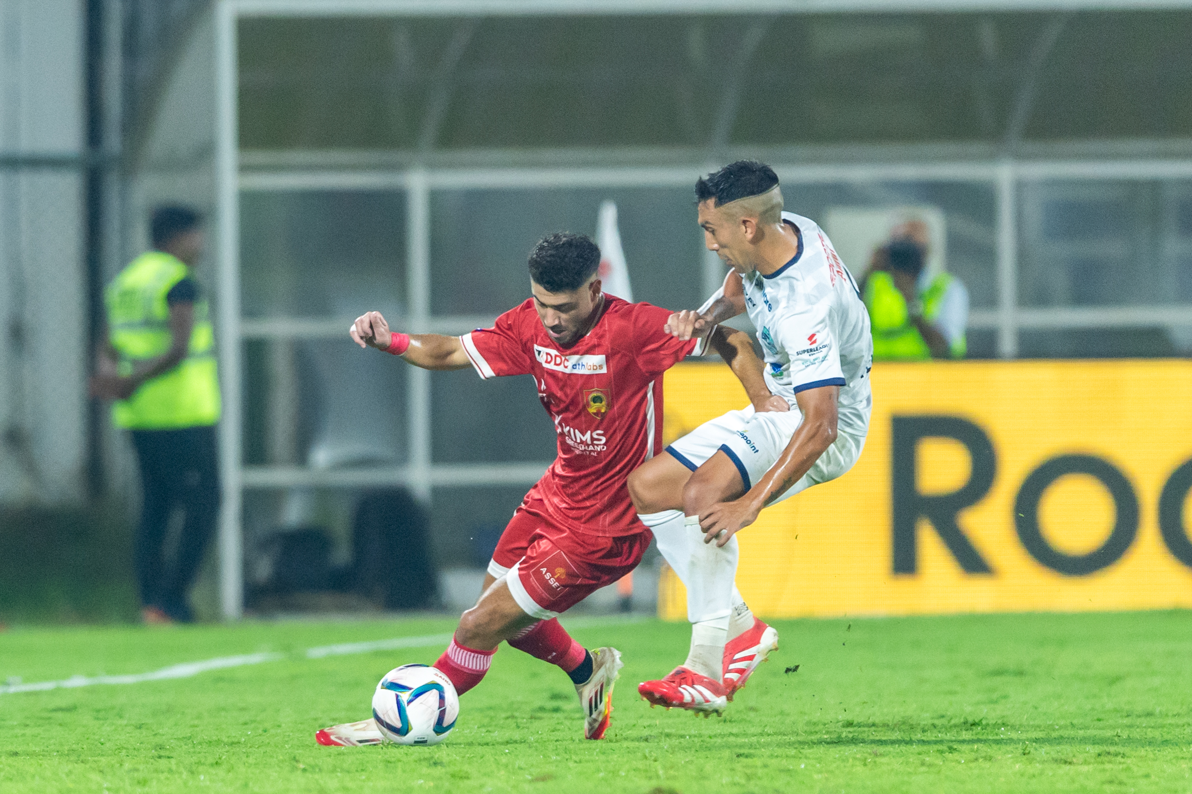 കാലിക്കറ്റിനെ തകര്‍ത്ത്‌ കണ്ണൂര്‍ വാരിയേഴ്‌സ് ഫൈനലില്‍